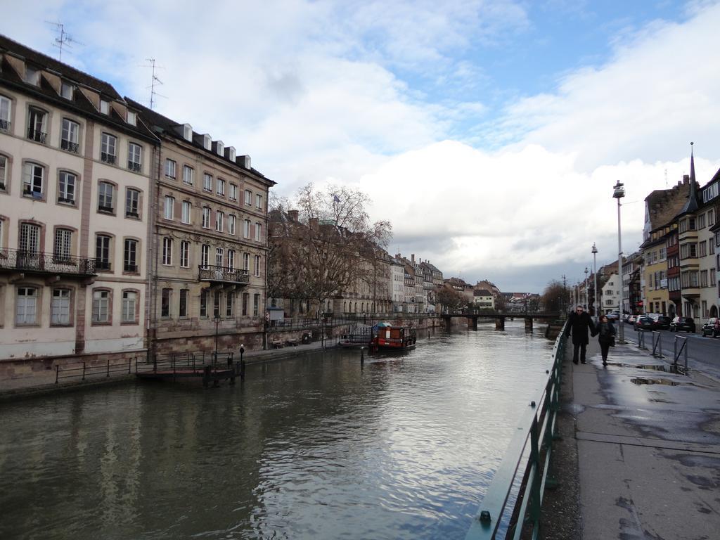 A L'Ill - Apparts & Studios Strasbourg Hyper Centre エクステリア 写真