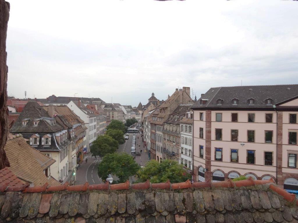 A L'Ill - Apparts & Studios Strasbourg Hyper Centre エクステリア 写真